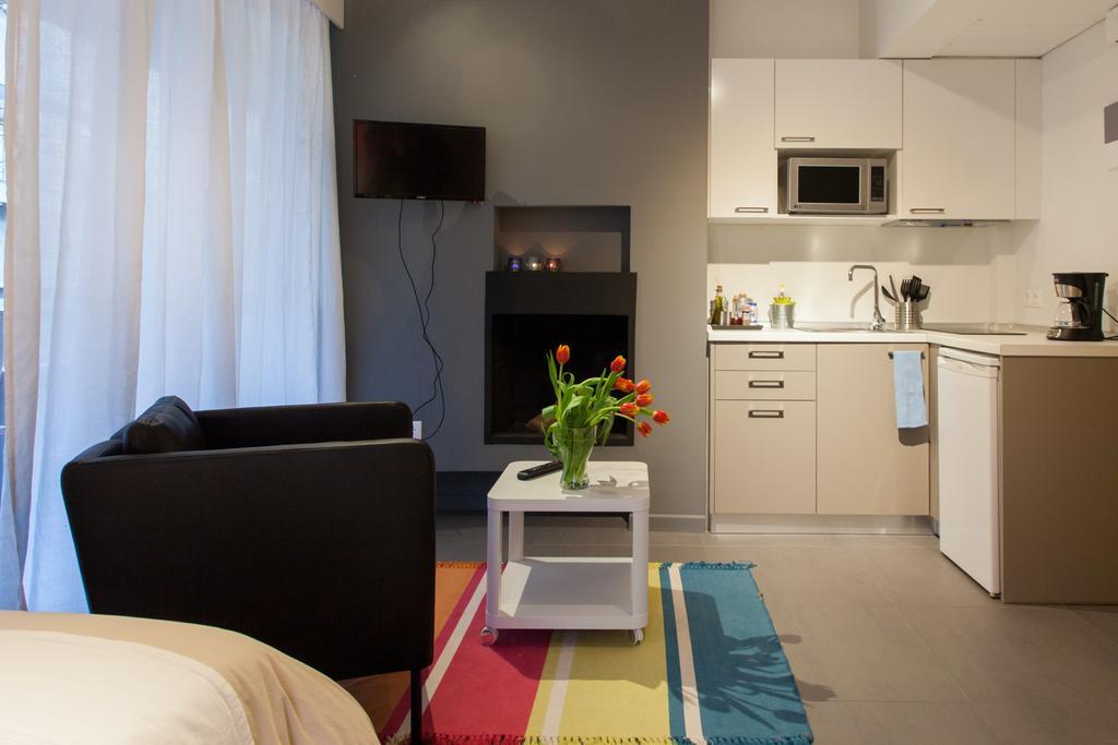 Homz Studios Neapolis Athena Bagian luar foto